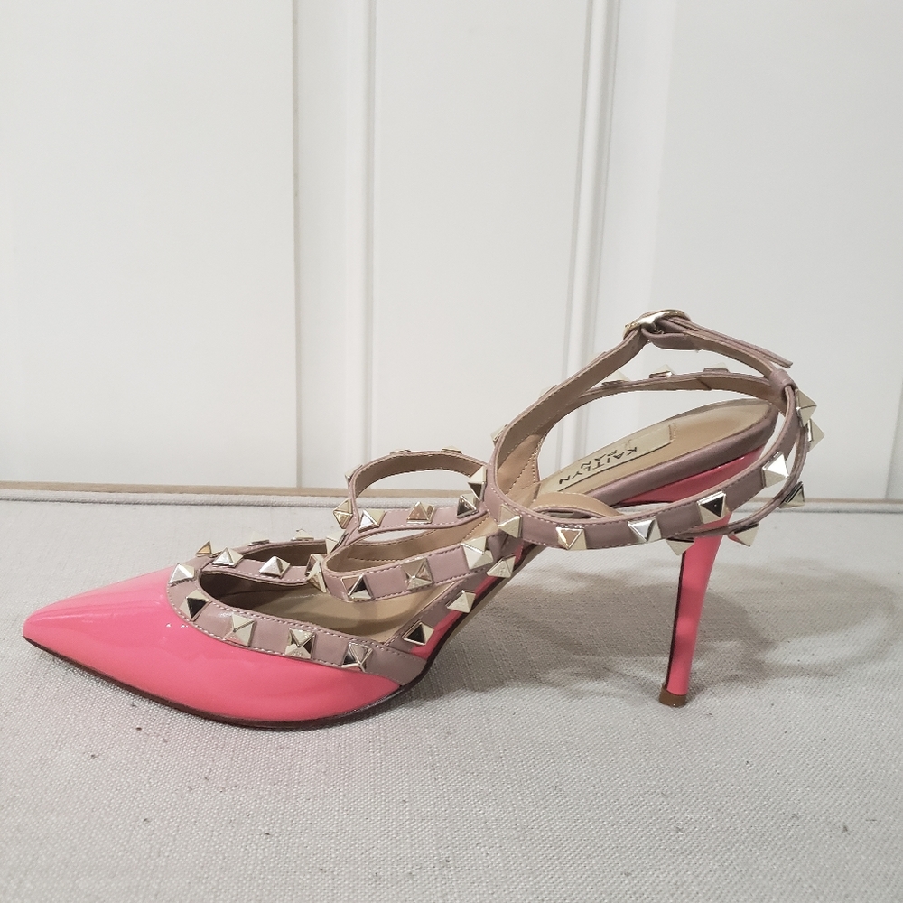 Kaitlyn Pan Rockstud Pink Leather Pointed-Toe Heels - Picture 13 of 13